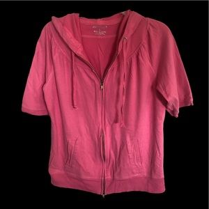 Maurice’s short sleeve zip-up hoodie, with cute pleating details.  EUC, size LGE